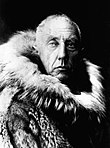 https://upload.wikimedia.org/wikipedia/commons/thumb/6/6f/Amundsen_in_fur_skins.jpg/110px-Amundsen_in_fur_skins.jpg